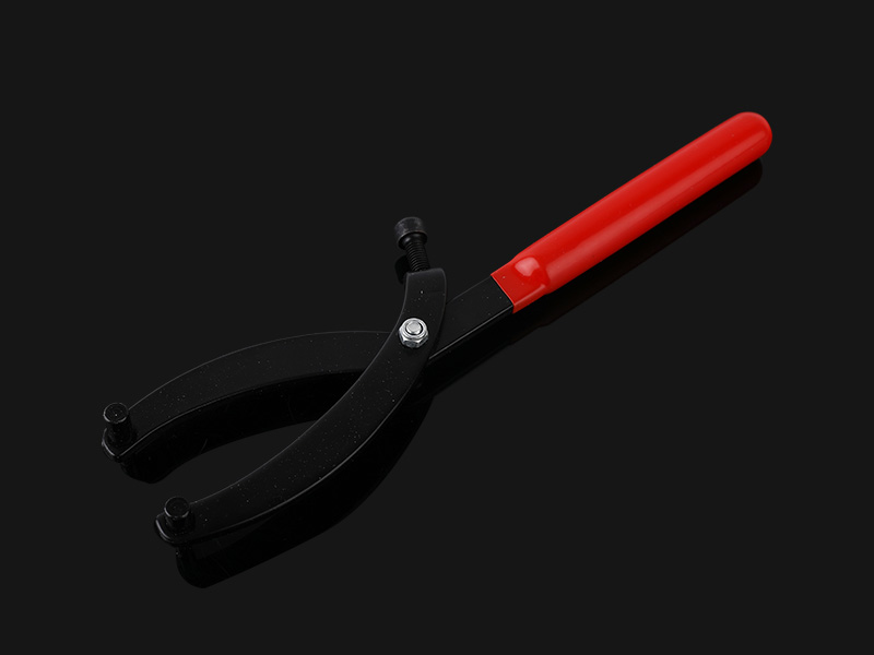 Flywheel wrench rubber handle